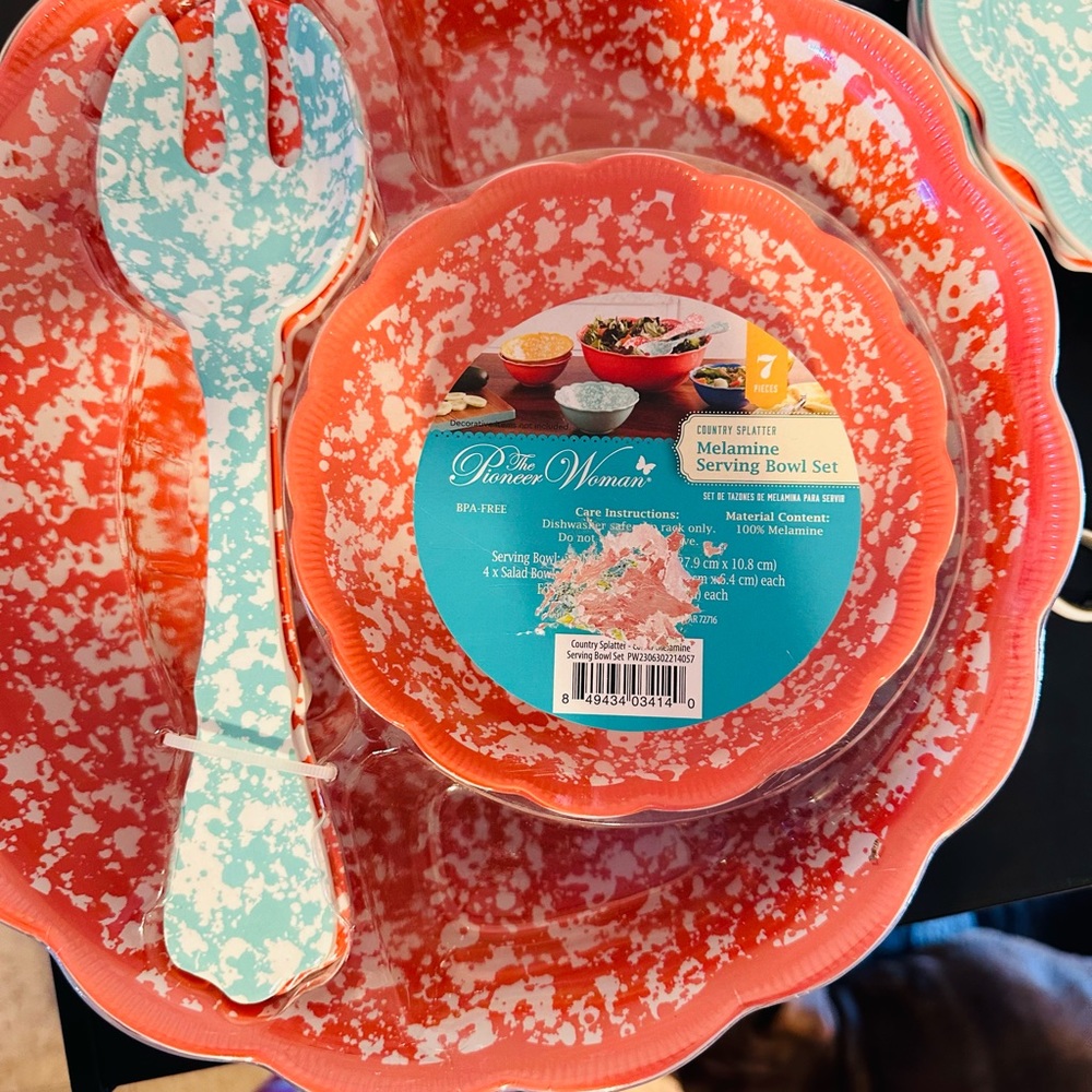 Pioneer Woman country splatter 7pc Melamine Serving Bowl & * 4pc salad plate